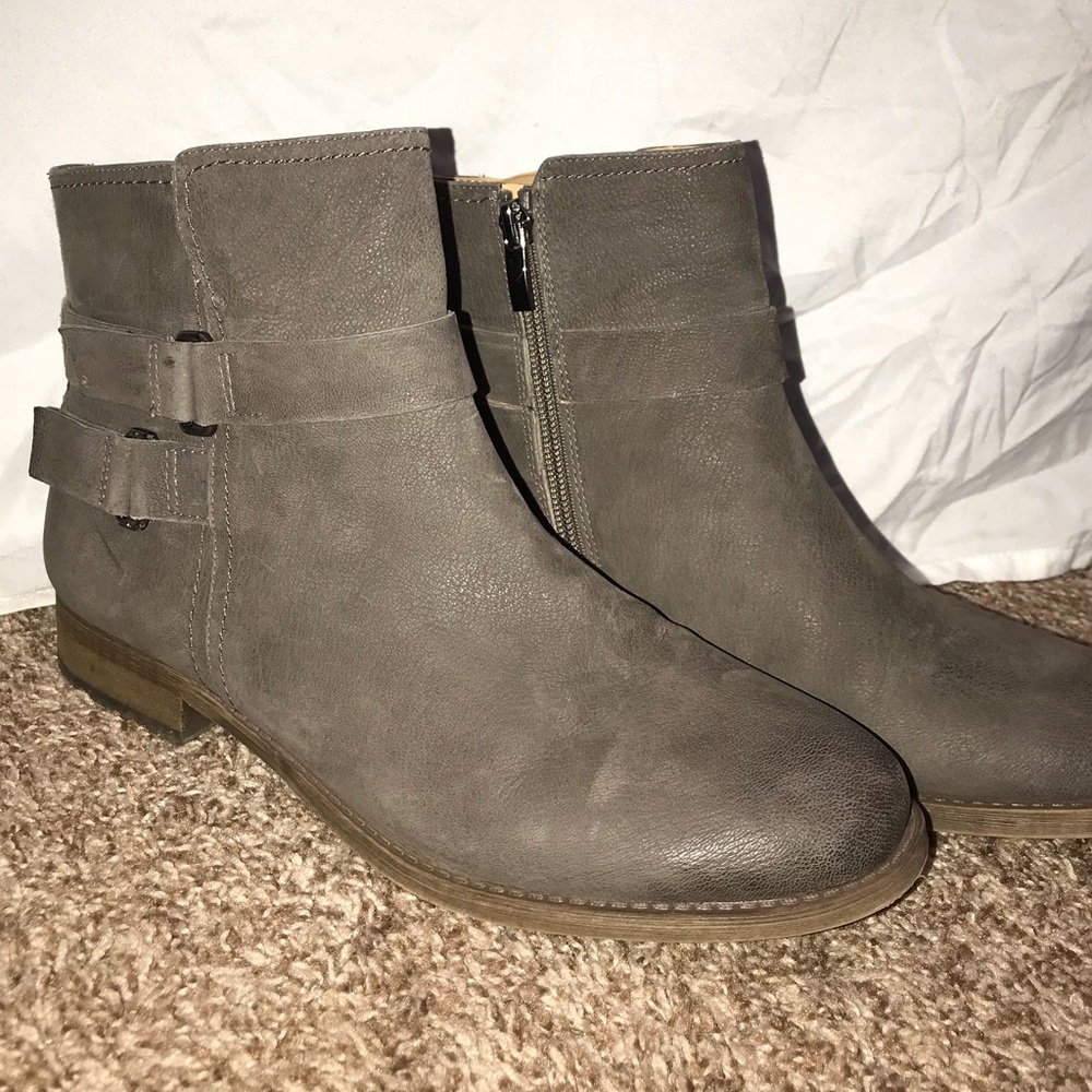 Sz 9.5 Franco Sarto leather booties